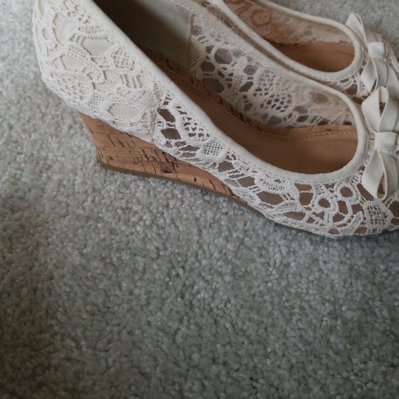Macrame cream color wedges - Picture 3 of 4